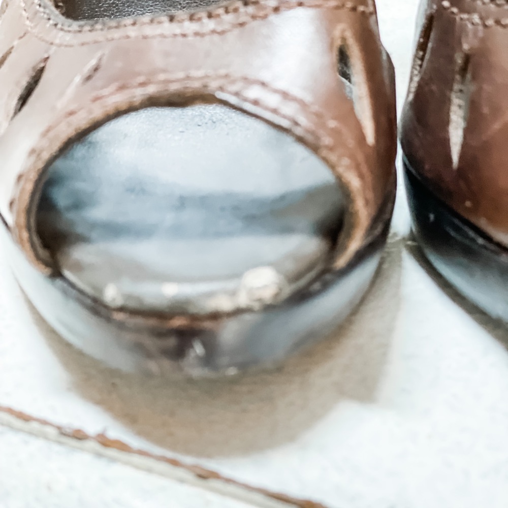 Cathy Jean brown leather open-toe pumps - Picture 5 of 8